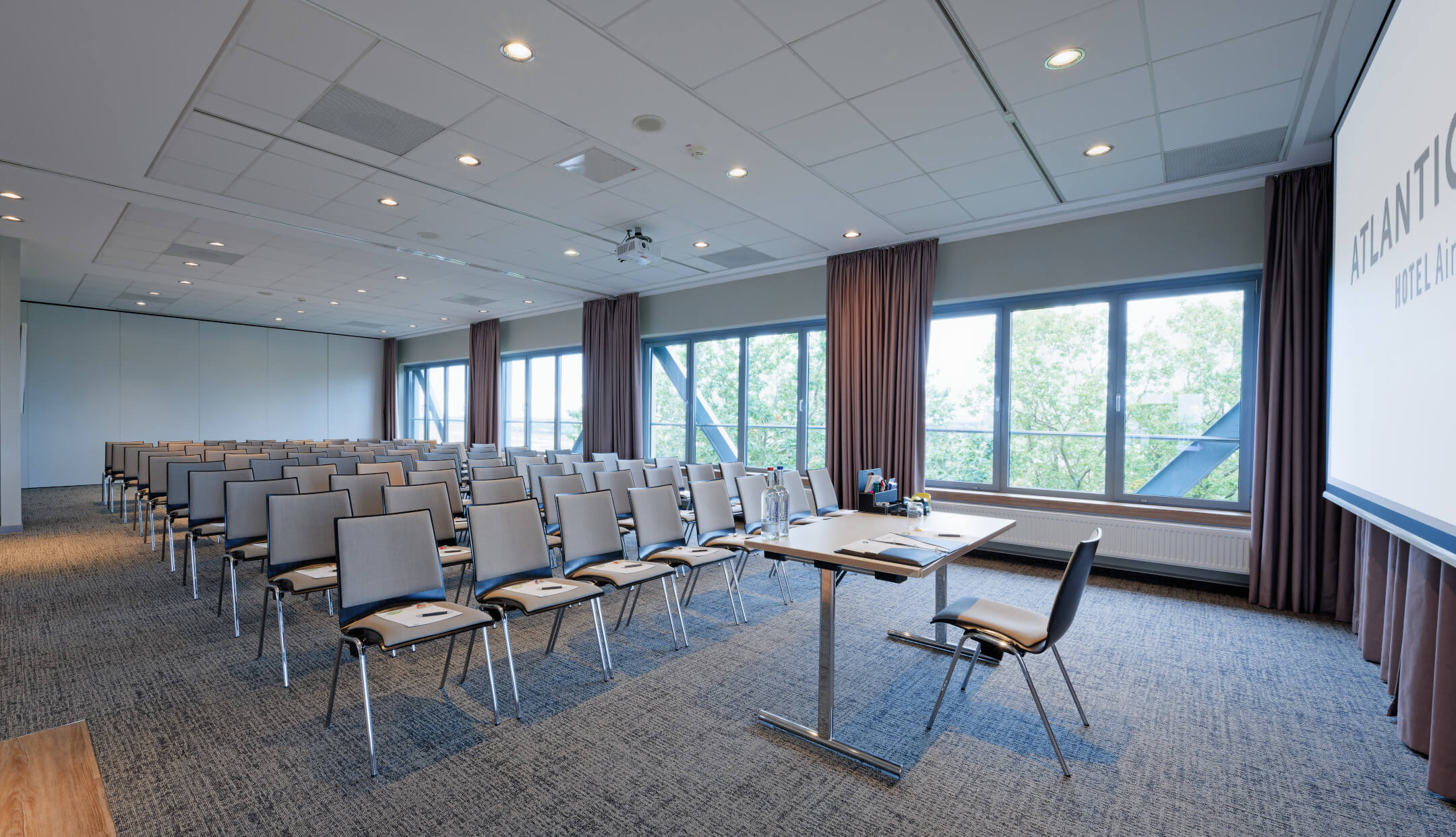ATLANTIC Hotel Airport Conference Room