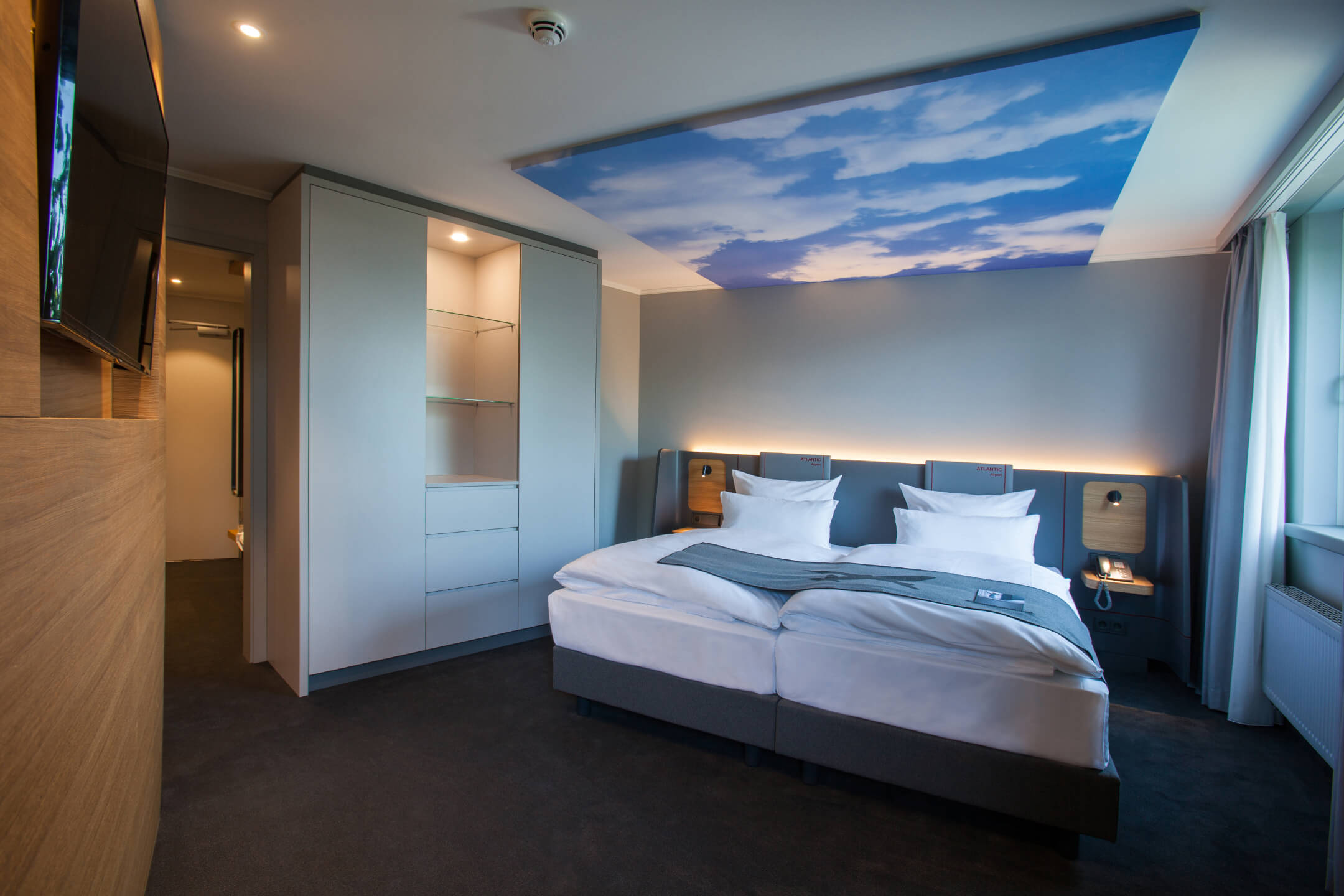ATLANTIC Hotel Airport Bremen Suite Piccard
