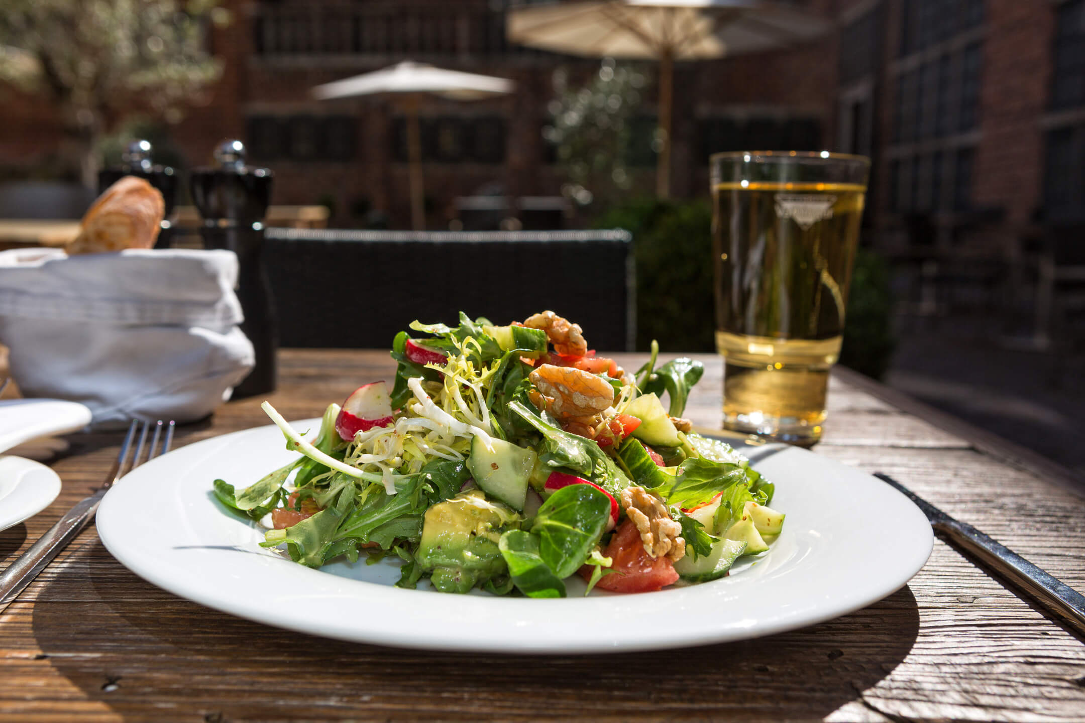 summery salad with view in the Hofgarten ATLANTIC Grand Hotel Bremen