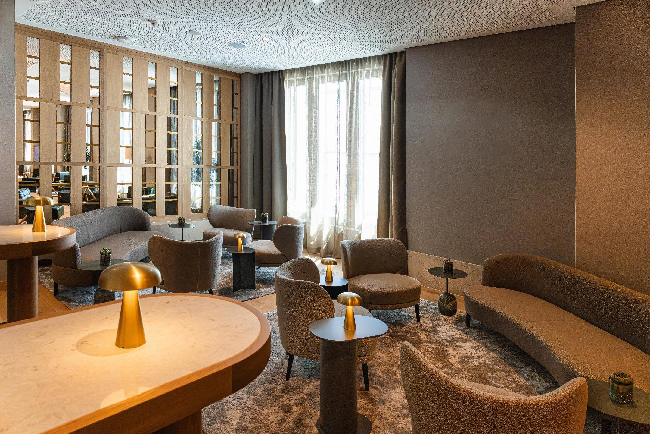 Smokers Lounge im ATLANTIC Hotel Frankfurt Smokers Lounge im ATLANTIC Hotel Frankfurt