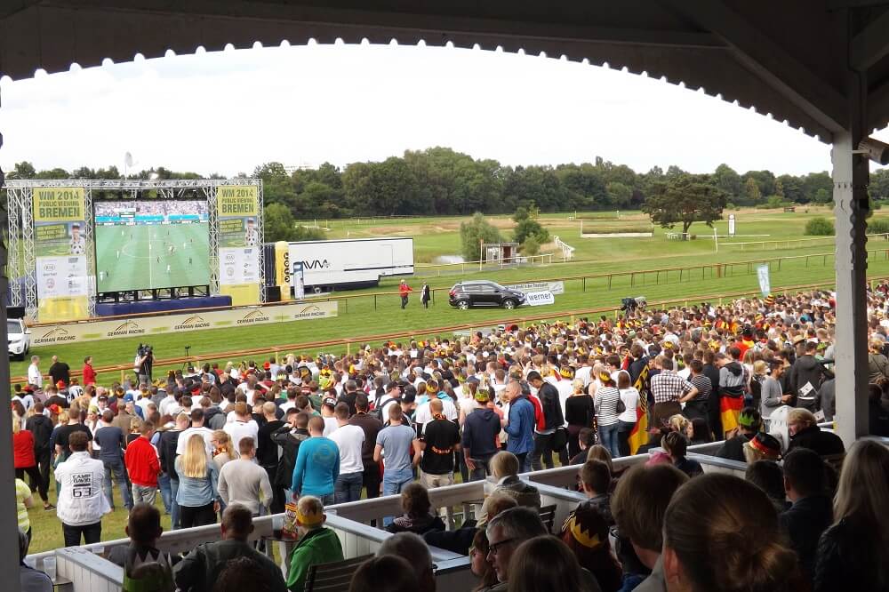 public viewing on the rostrum