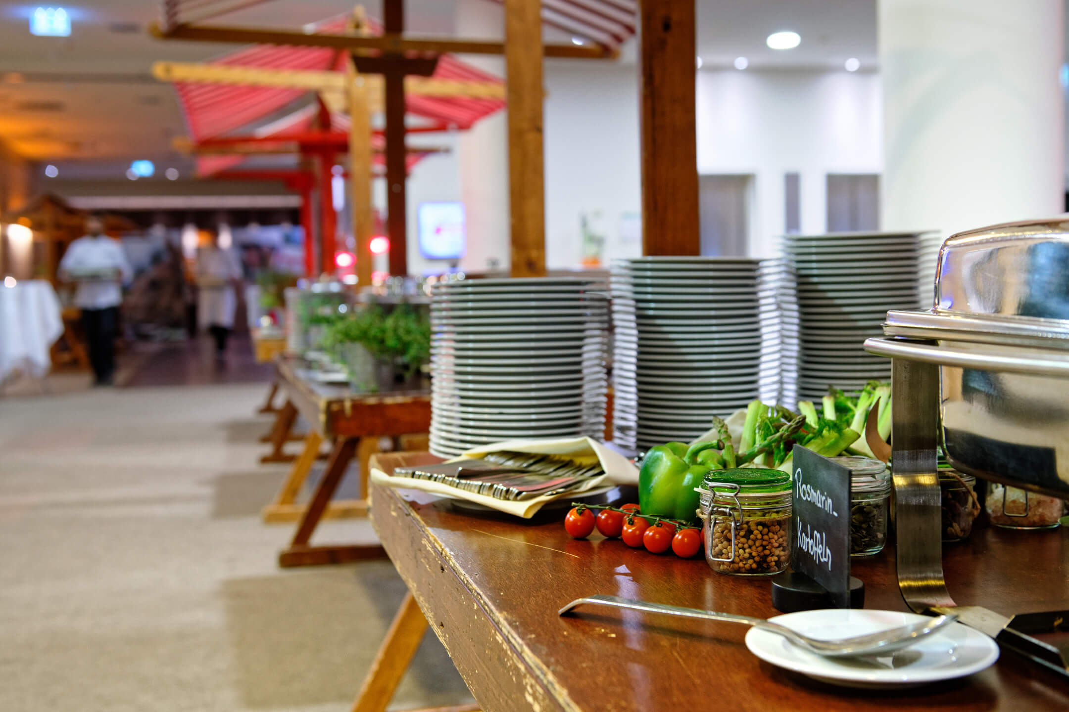 Veranstaltung mit Markstständen und Buffet | ATLANTIC Hotel Galopprennbahn Bremen