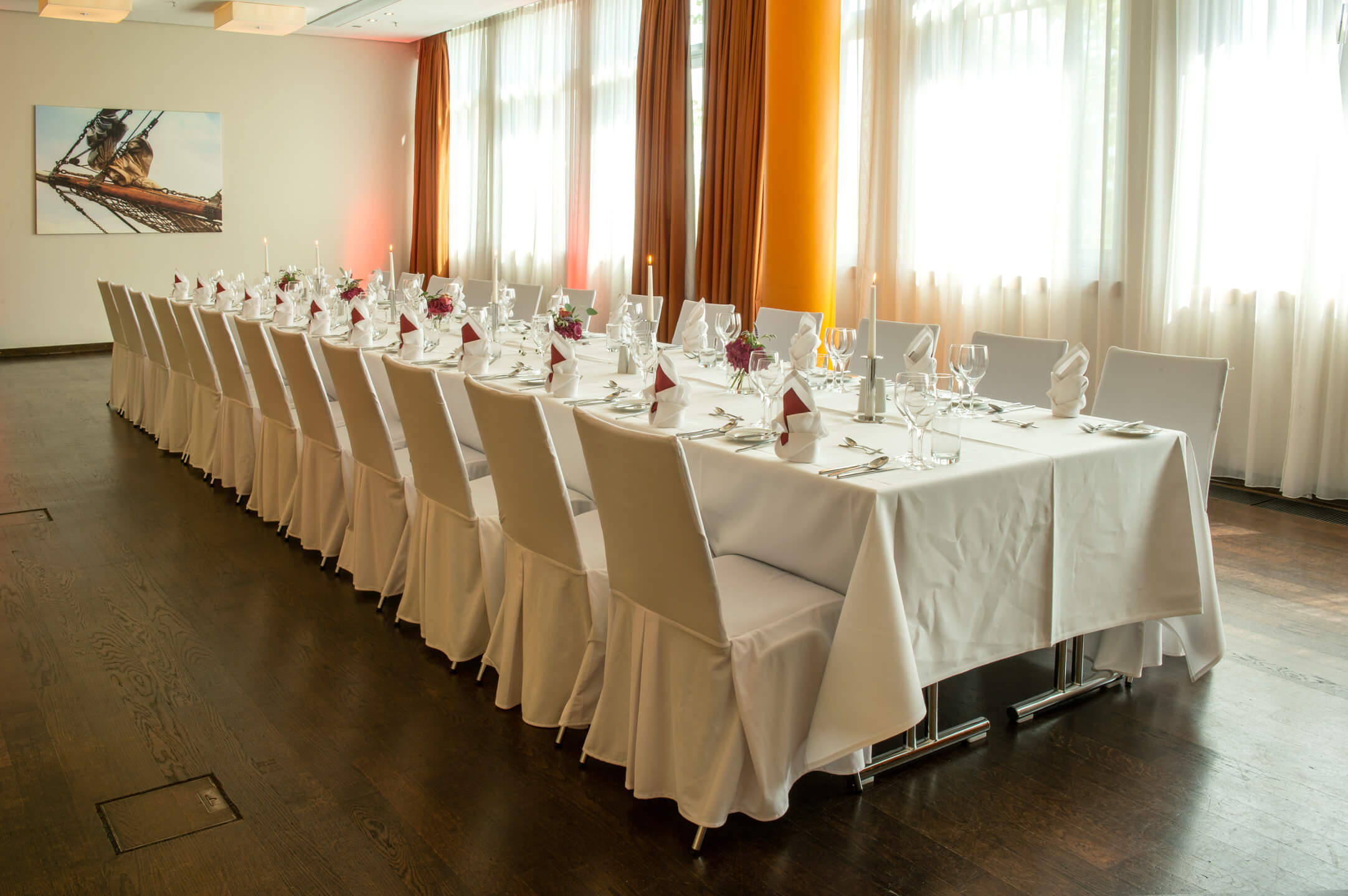 Festive table in function room Hörn in the ATLANTIC Hotel Kiel