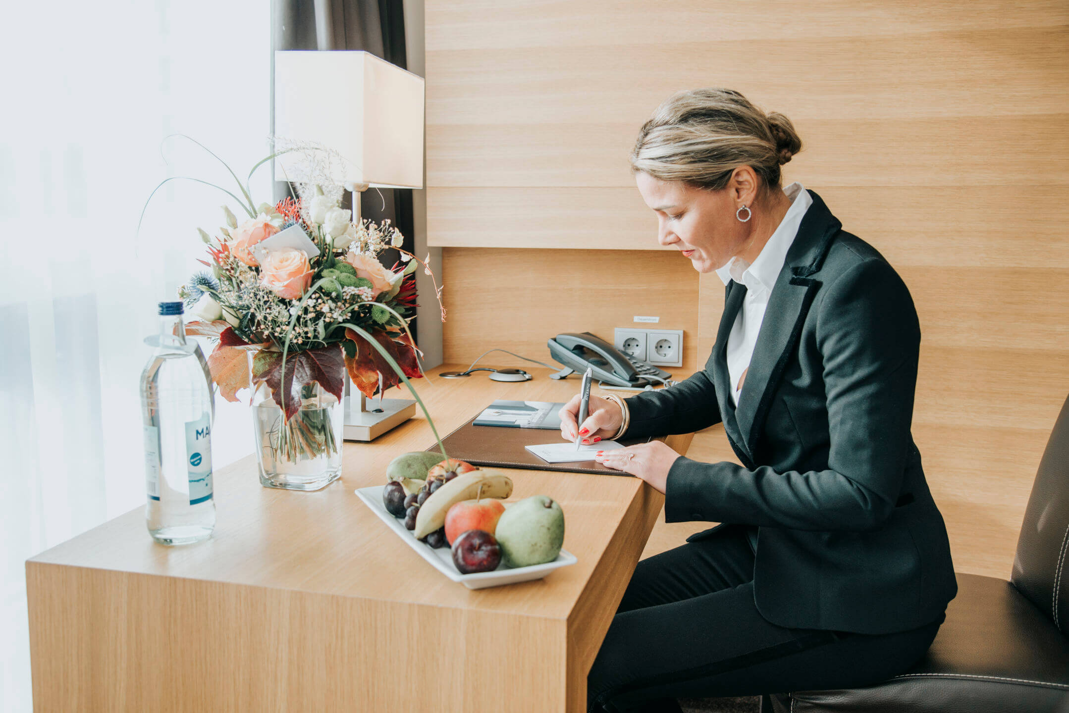 Desk in the comfort room at the ATLANTIC Hotel Kiel