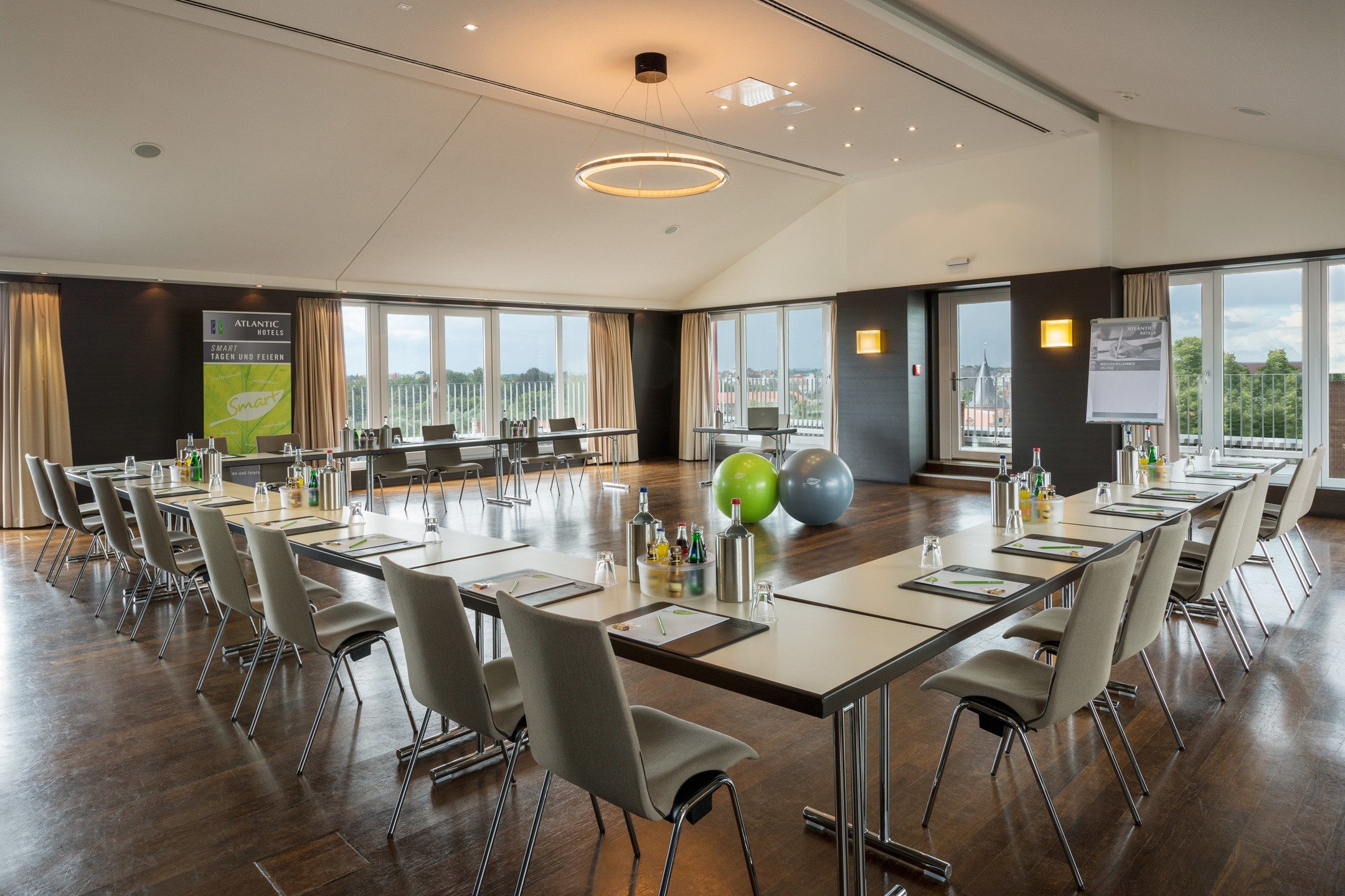Roof Lounge at the ATLANTIC Hotel Lübeck, perfect place for business meetings or private parties