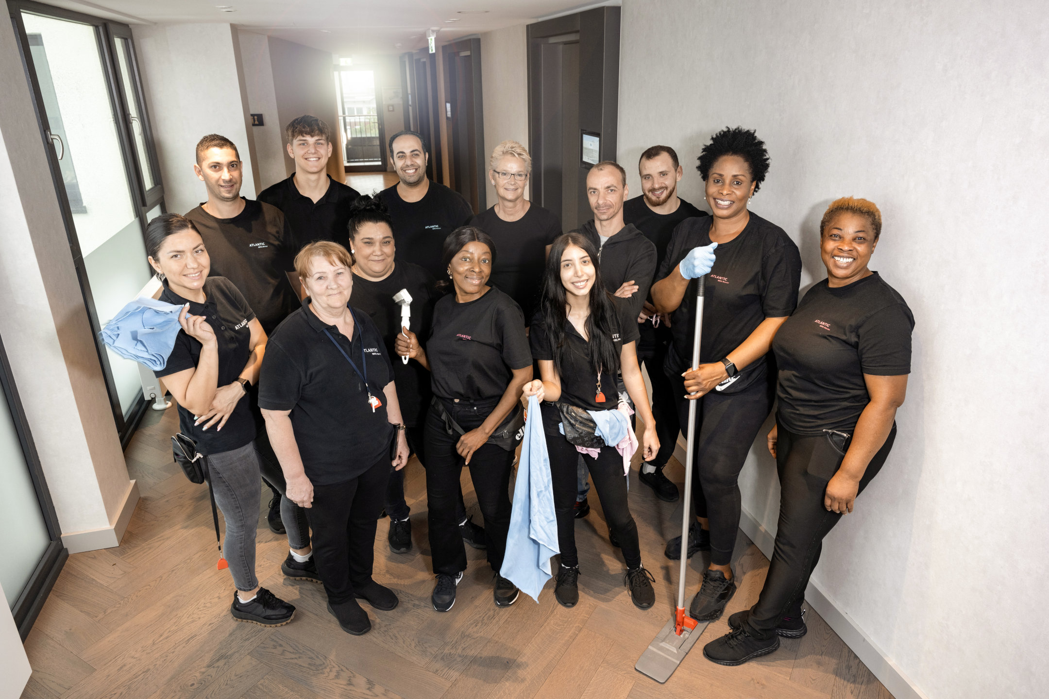 Gruppenbild der Housekeeping Mitarbeiter
