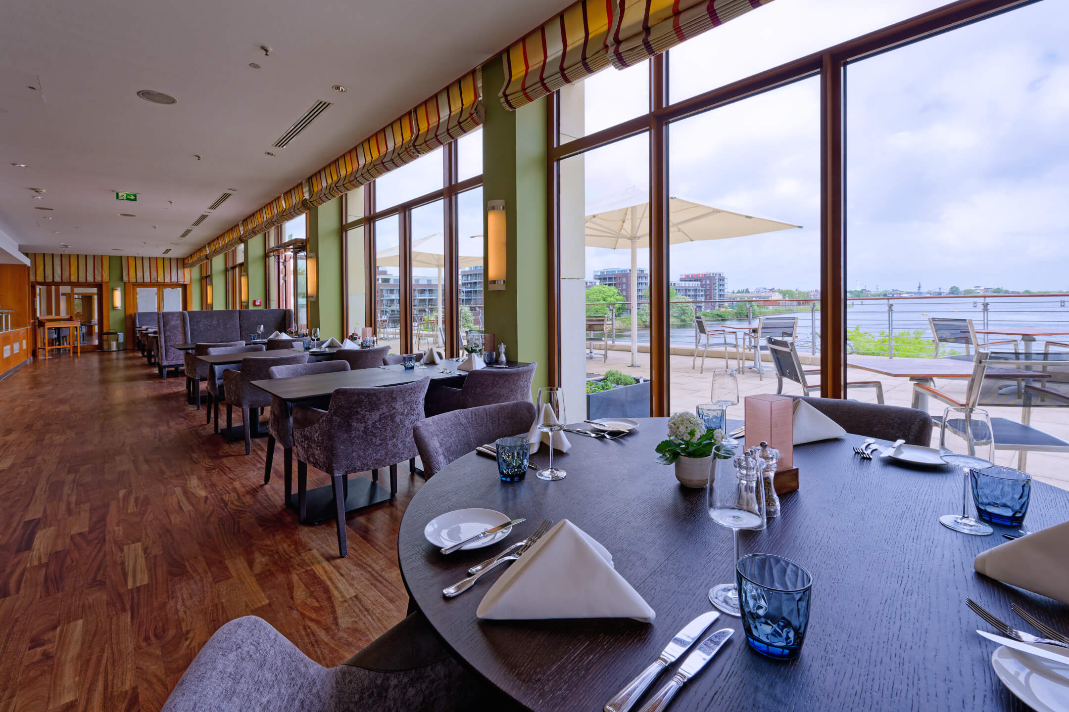 Harbour shop view restaurant