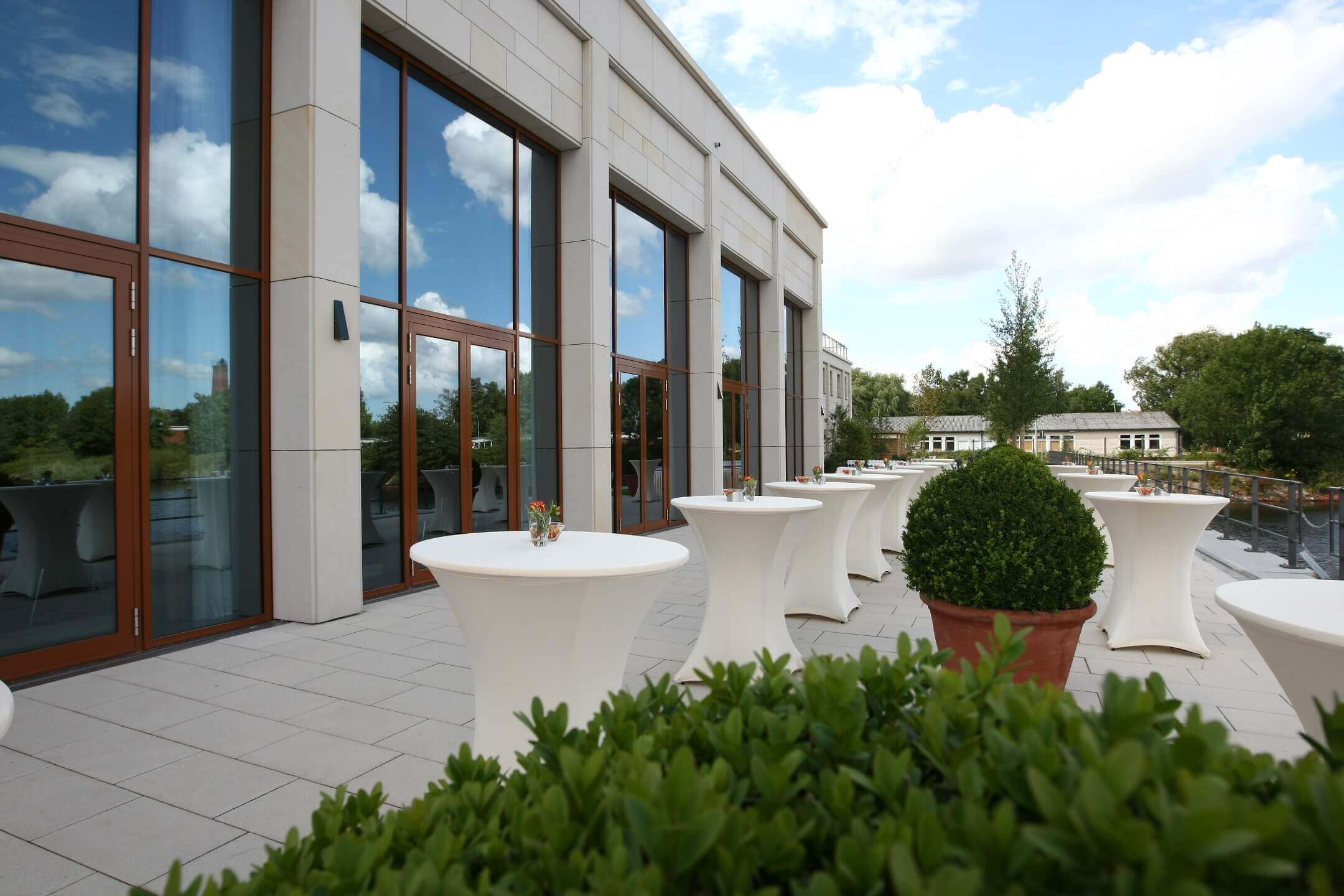 Terrace for reception │ ATLANTIC Hotel Wilhelmshaven