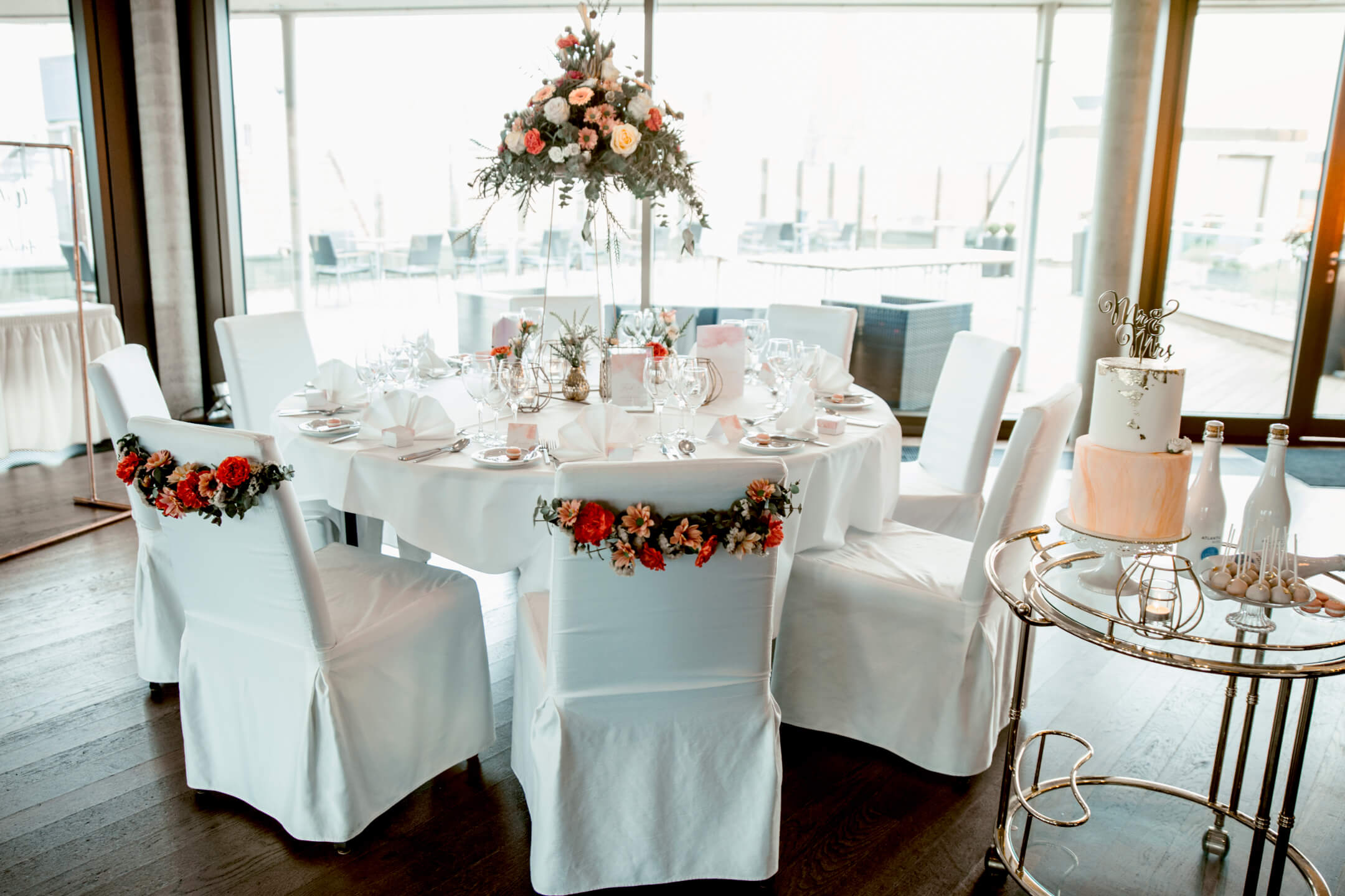 festive covered table in the roof lounge of the ATLANTIC Grand Hotel Bremen