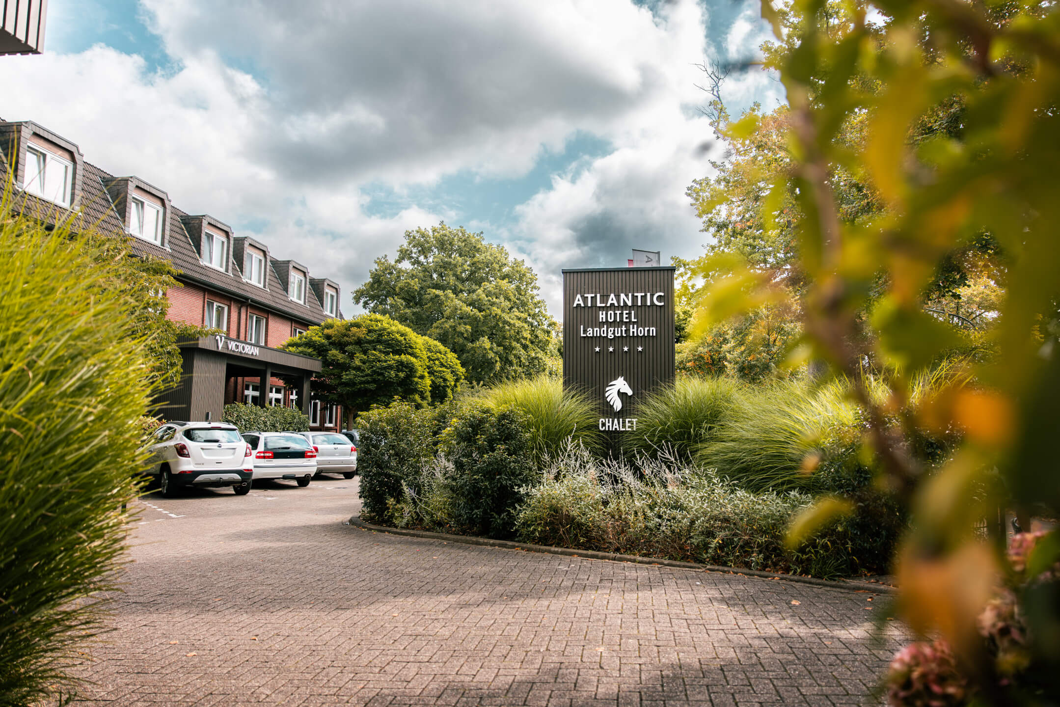 ATLANTIC Hotel Landgut Horn Bremen driveway