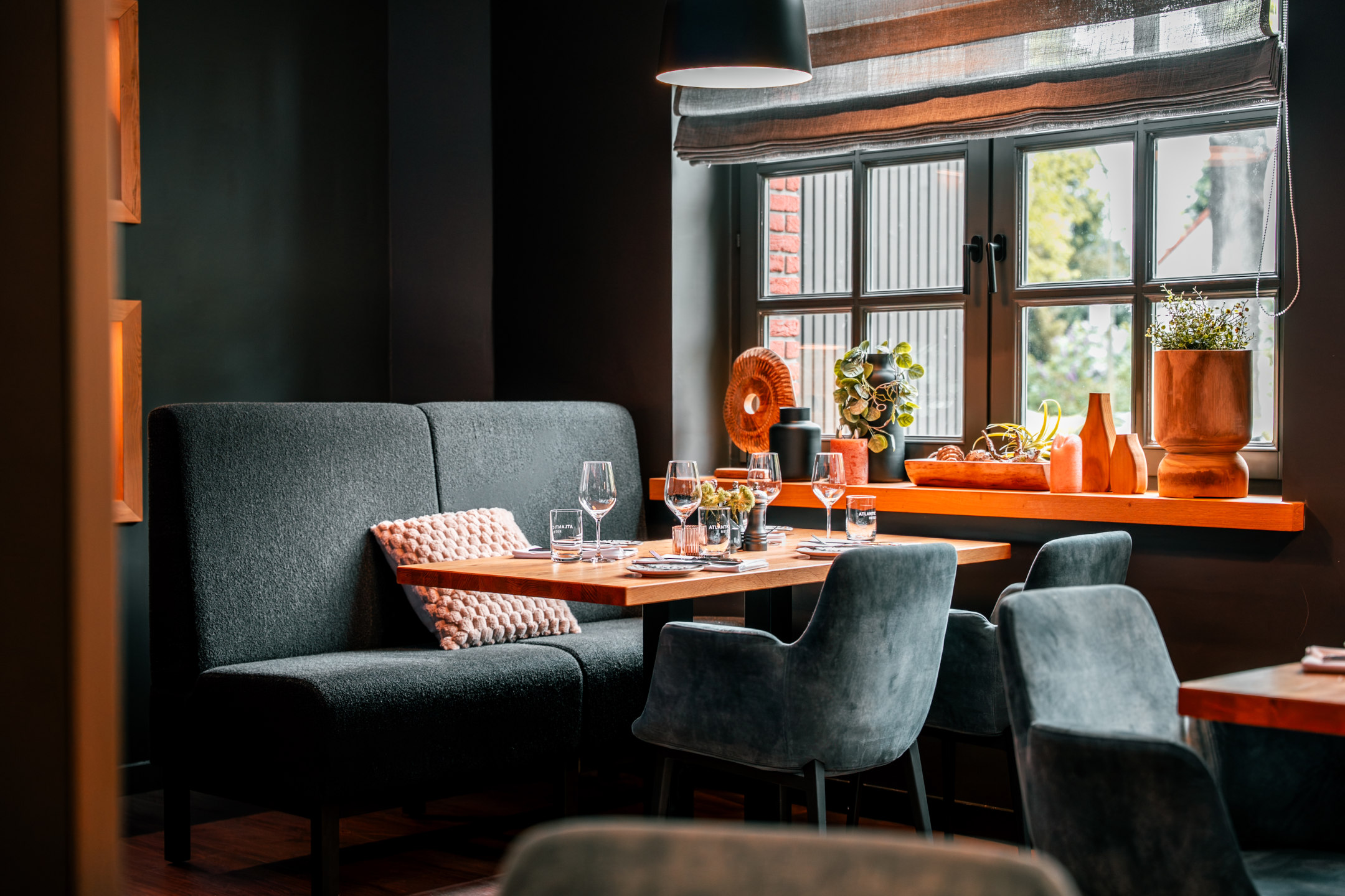 A cozy dining area at restaurant Chalet.
