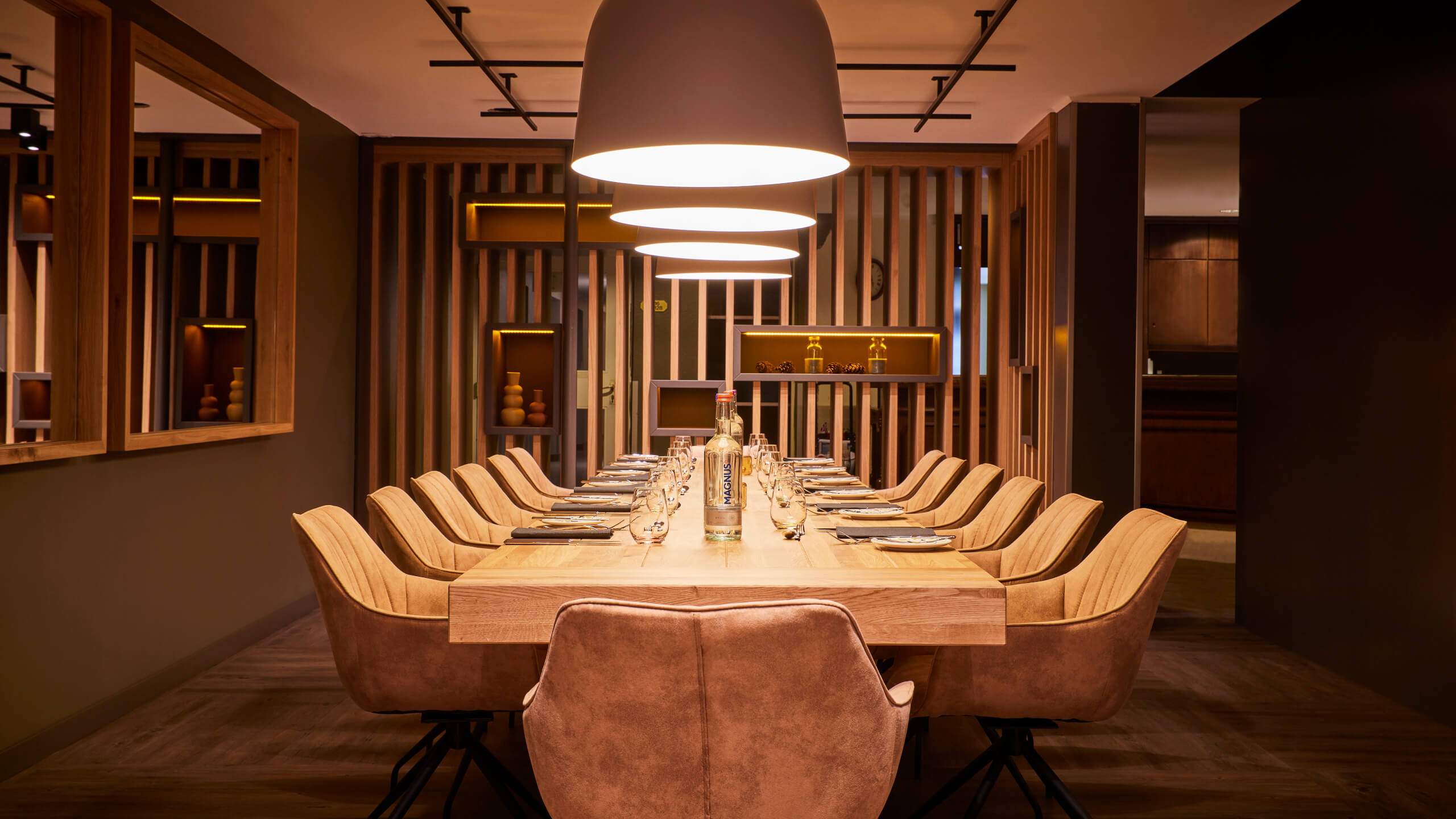 Restaurant Chalet in the ATLANTIC Hotel Landgut Horn Bremen | Long table