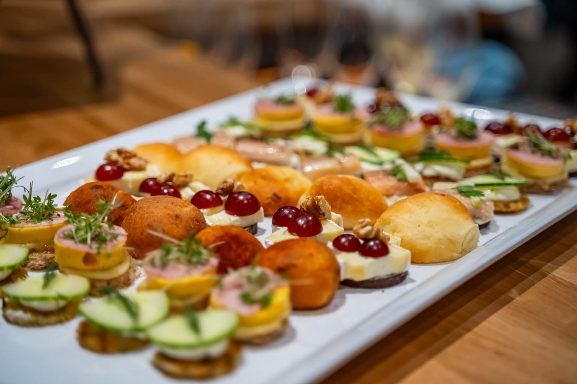 Finger food at the celebration in the ATLANTIC Hotel Landgut Horn