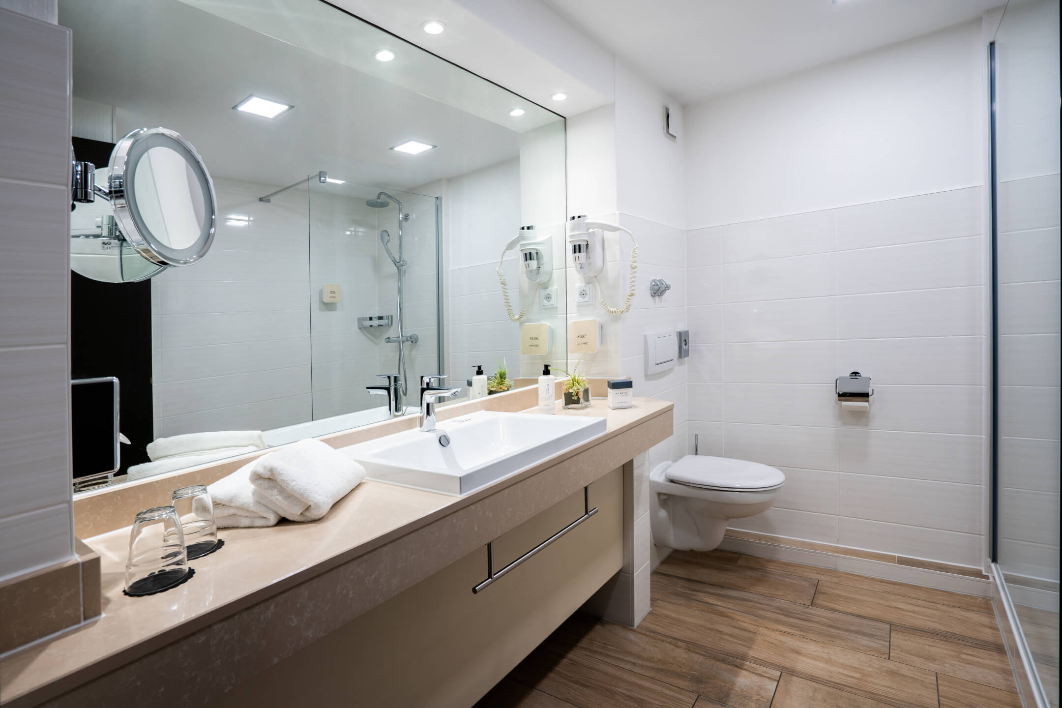 Bathroom in the ATLANTIC Hotel Landgut Horn