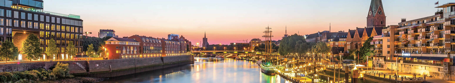 Törn Sommerausgabe 2025 Titelbild Weser bei Sonnenuntergang in Bremen an der Schlachte