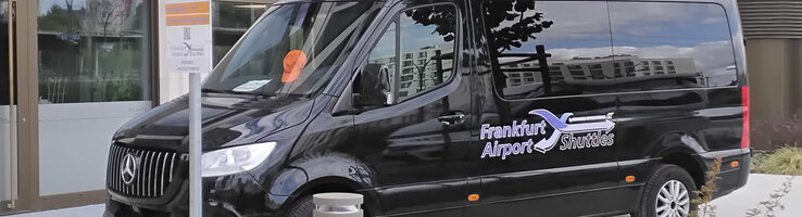 Shuttle zum Frankfurter Flughafen vor dem ATLANTIC Hotel Heidelberg