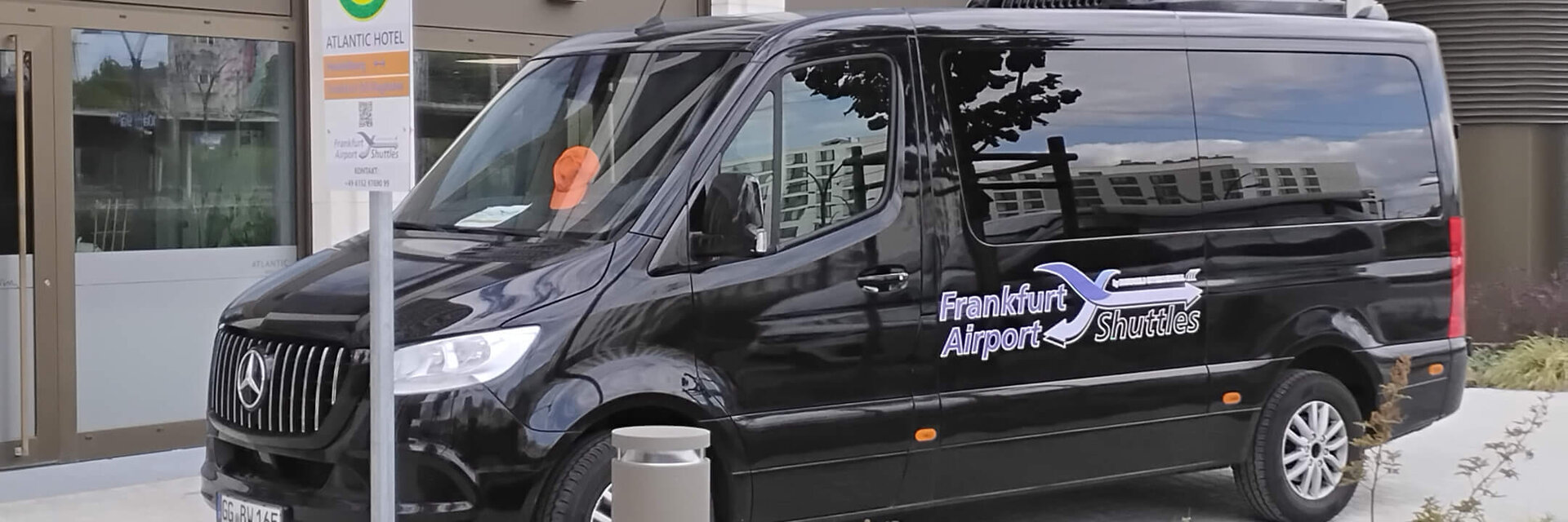 ATLANTIC Hotel Heidelberg Airport Shuttle Shuttle to the airport of Frankfurt in front of the ATLANTIC Hotel Heidelberg