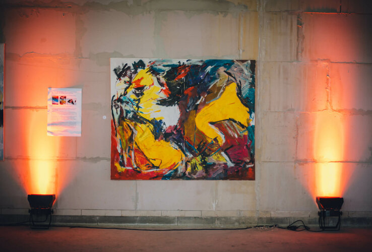 Die Wände des Rohbaus zierten eindrucksvolle Gemälde vom Münsterschen Künstler