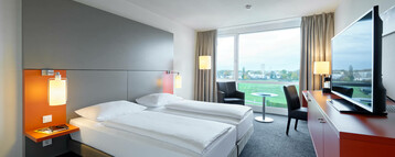 Superior Zimmer mit Ausblick | ATLANTIC Hotel Galopprennbahn Bremen