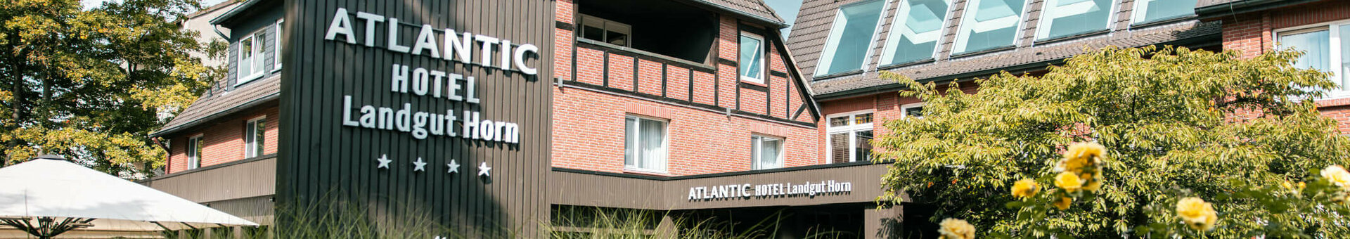 ATLANTIC Hotel Landgut Horn Bremen Entrance ATLANTIC Hotel Landgut Horn Bremen Entrance