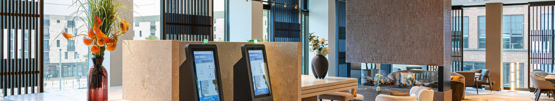 Das All-Day Café DELI im ATLANTIC Hotel Frankfurt.