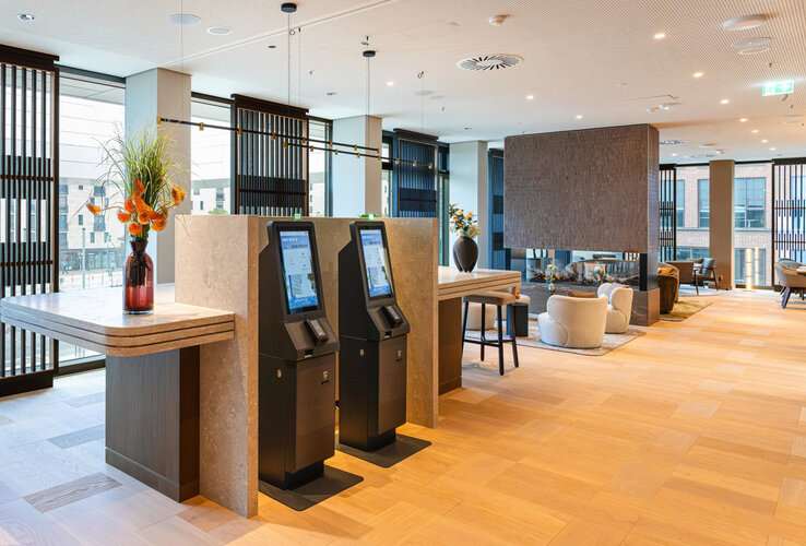 Das All-Day Café DELI im ATLANTIC Hotel Frankfurt.