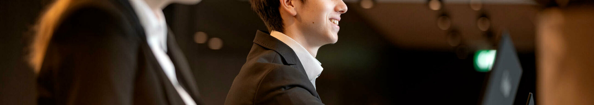 Reception team of the ATLANTIC Hotel Landgut Horn Bremen Reception at the ATLANTIC Hotel Landgut Horn in Bremen