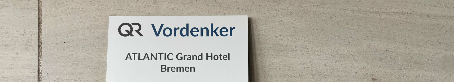 Der QR Vordenker Preis mit seinen Prinzipien "Nachhaltig sein", "Mitarbeiter begeistern", "Gäste begeistern" und "Ertrag erwirtschaften".