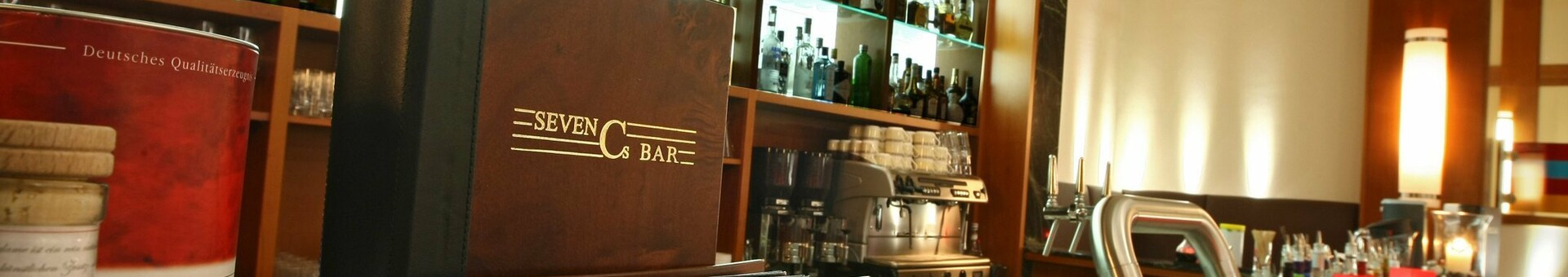 View over the Bar of the Seven C's Bar in the ATLANTIC Hotel Wilhelmshaven 