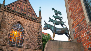 The Bremer Stadtmusikanten in Bremen by clear sky