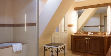 ATLANTIC Grand Hotel Travemünde bathroom double room comfort