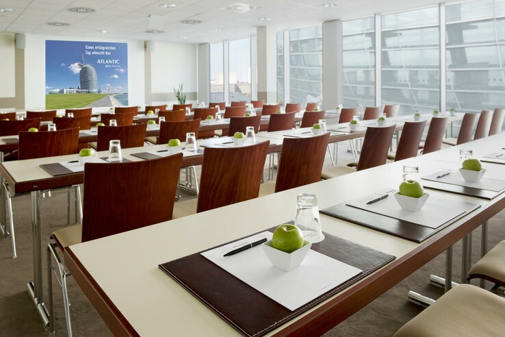 Light and spaciour panoramic function room in the ATLANTIC Hotel SAIL City Light and spaciour panoramic function room in the ATLANTIC Hotel SAIL City