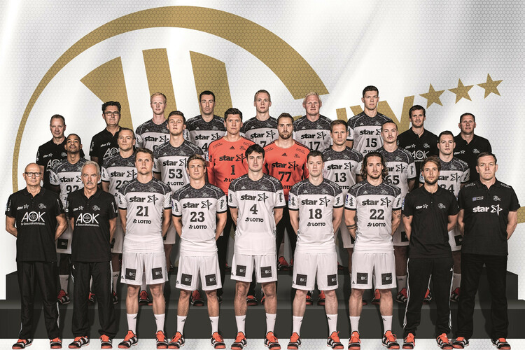 Team picture of the THW Kiel