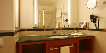 Badezimmer des Superior Zimmer im ATLANTIC Hotel Wilhelmshaven