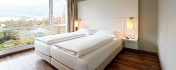 Bedroom | Suite at the ATLANTIC Hotel Galopprennbahn