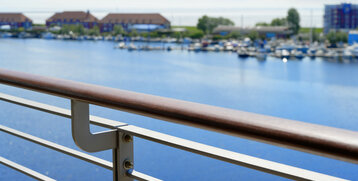 Perfekter Wasserblick aus der Executive Suite im ATLANTIC Hotel Wilhelmshaven