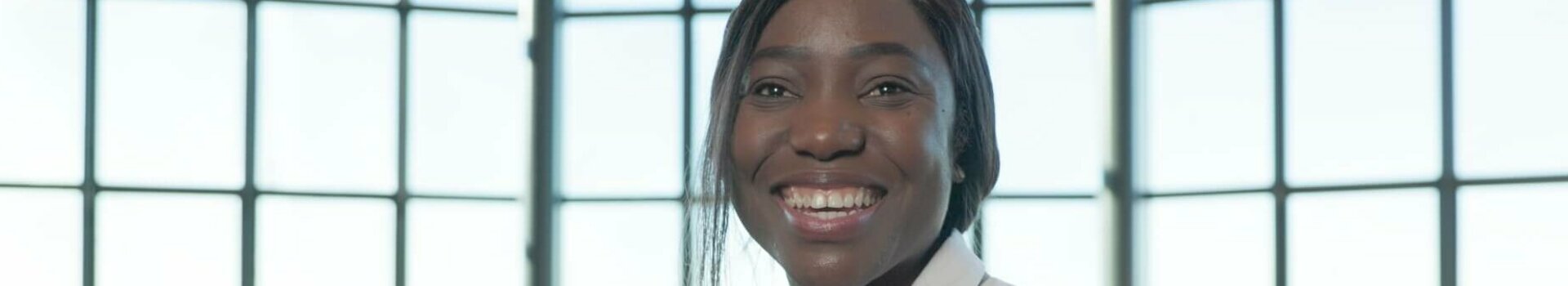 [Hello and welcome l ATLANTIC Hotel Airport Laughing employee of the ATLANTIC Hotel Airport