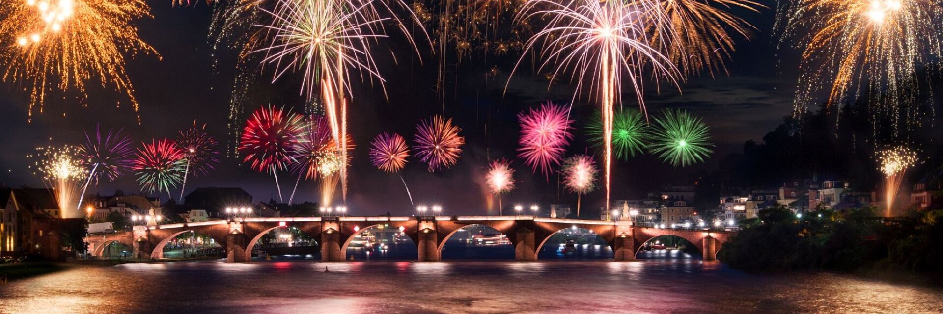 Feuerwerk über Heidelberg an Silvester