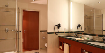 Badezimmer der Executive Suite im ATLANTIC Hotel Wilhelmshaven